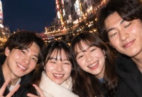 NG例：目をつぶっている・半目